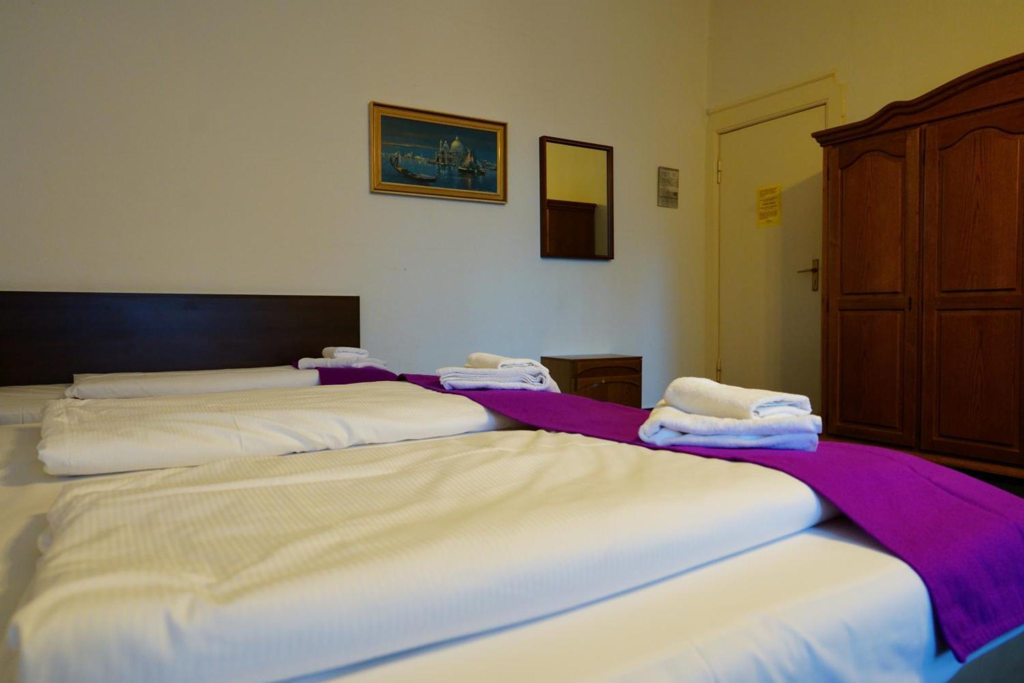 Hotelpension Margrit Берлин Экстерьер фото