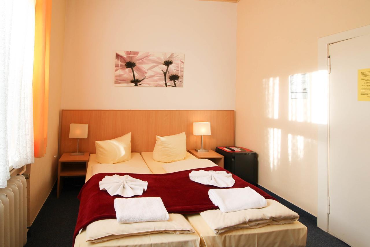 Hotelpension Margrit Берлин Экстерьер фото