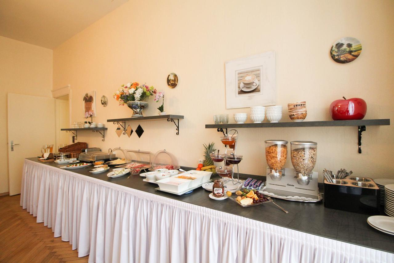Hotelpension Margrit Берлин Экстерьер фото